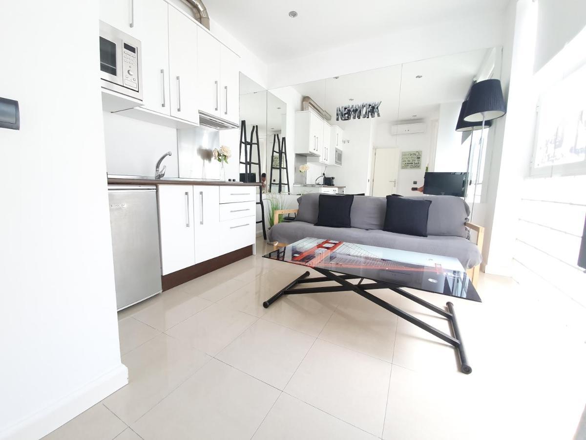 Apartamento Alvarez Малага Екстериор снимка
